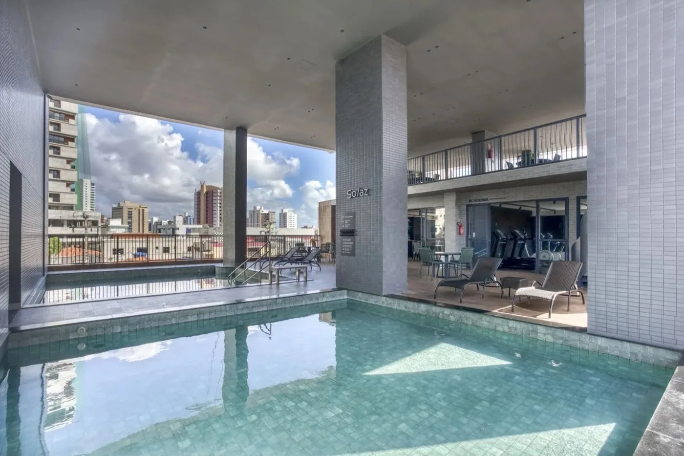 Piscina do Edifício Solaz Smart Living